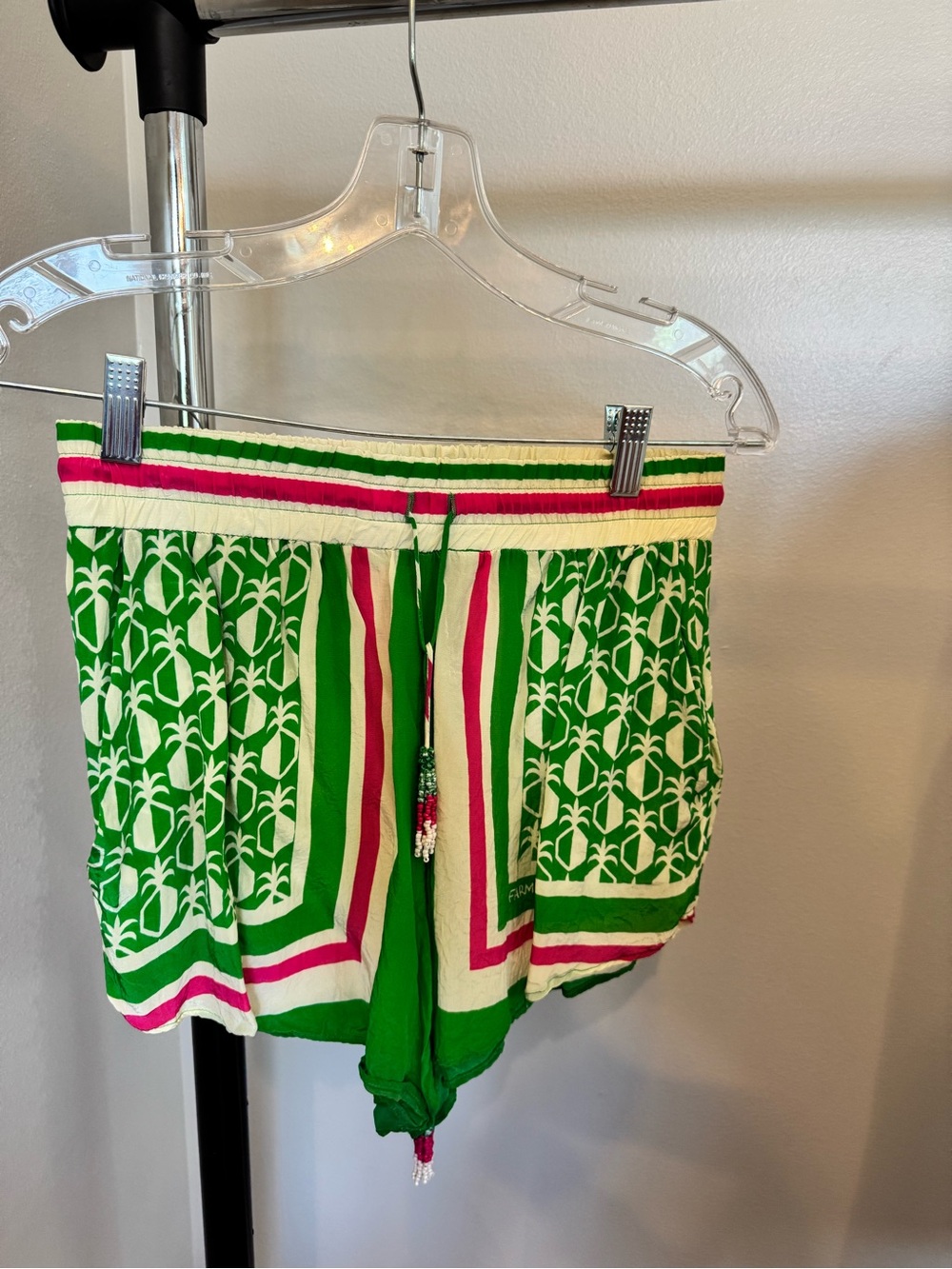 FARM Rio Pineapple Scarf Button down + shorts SET - Picture 3 of 9
